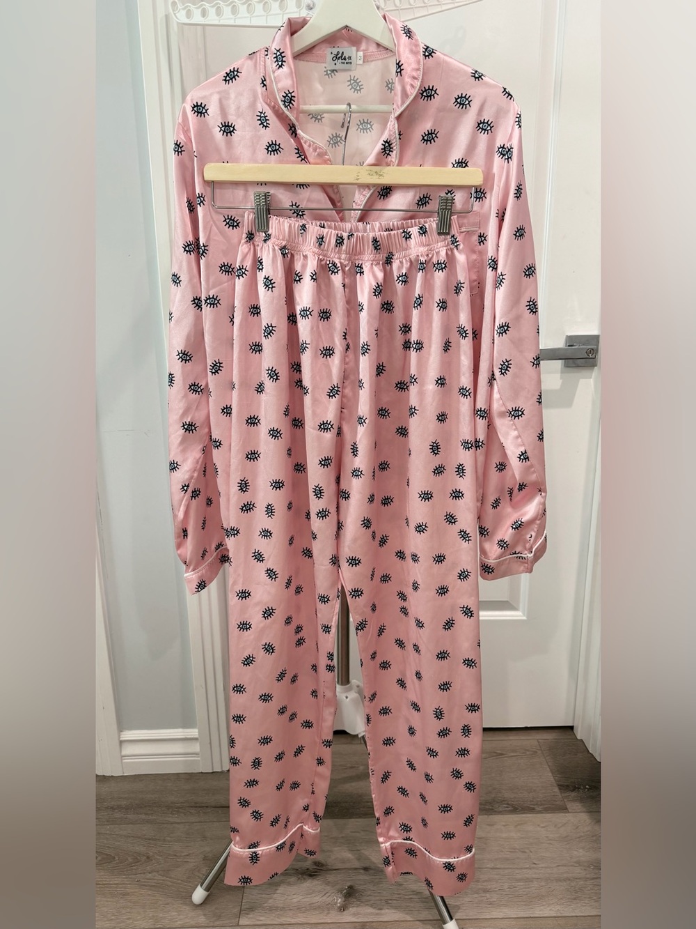 lola the Boys Pink Satin Pajama Set with Blue Eye Print. Size M